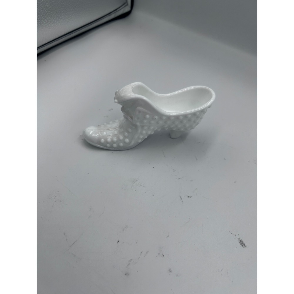 Fenton White Milk Glass Hobnail Cat Head Slipper Shoe Figurine Trinket Dish